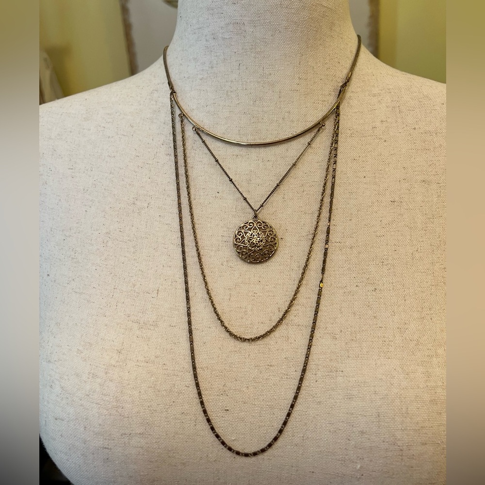 Vintage Y2K Gold Multi-Layer Pendant Necklace
